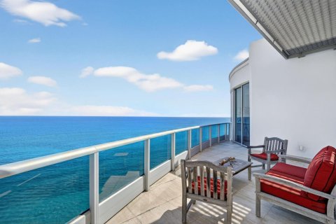 Condominio en venta en Lauderdale-by-the-Sea, Florida, 5 dormitorios, 602.01 m2 № 2174209 - foto 26