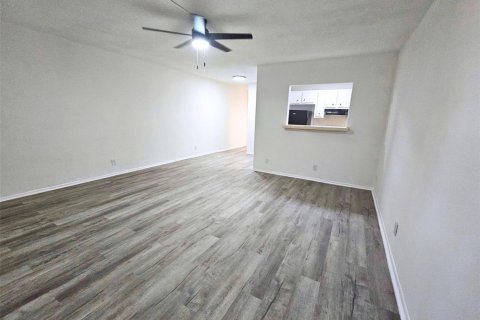 Apartment in Fort Lauderdale, Florida 1 bedroom, 1951.97 sq.m. № 2242270