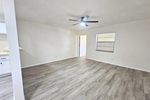 Apartment in Fort Lauderdale, Florida 1 bedroom, 1951.97 sq.m. № 2242270 - photo 3