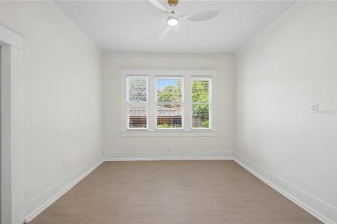 House in Tampa, Florida 3 bedrooms, 141.95 sq.m. № 2208736 - photo 24