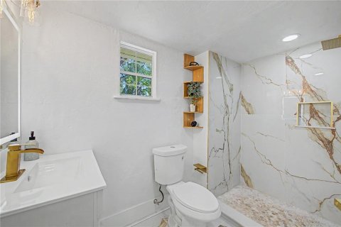 House in Tampa, Florida 3 bedrooms, 141.95 sq.m. № 2208736 - photo 19