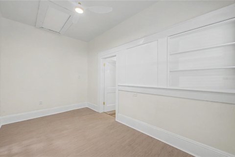 House in Tampa, Florida 3 bedrooms, 141.95 sq.m. № 2208736 - photo 29
