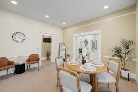 House in Tampa, Florida 3 bedrooms, 141.95 sq.m. № 2208736 - photo 7