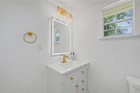 House in Tampa, Florida 3 bedrooms, 141.95 sq.m. № 2208736 - photo 21