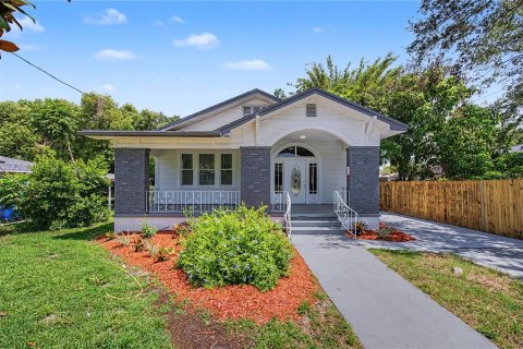 Casa en Tampa, Florida 3 dormitorios, 141.95 m2 № 2208736