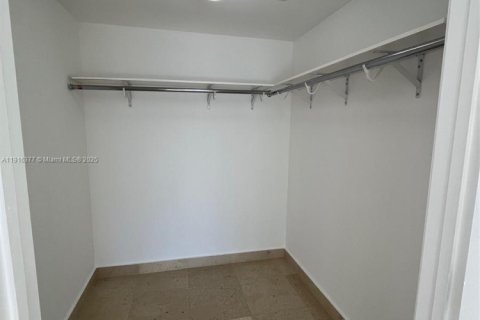 Купить кондоминиум в Майами, Флорида 1 спальня, 91.42м2, № 1970876 - фото 13