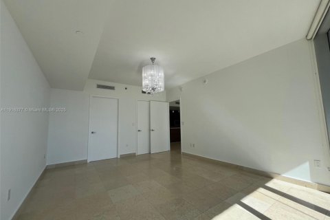 Купить кондоминиум в Майами, Флорида 1 спальня, 91.42м2, № 1970876 - фото 11