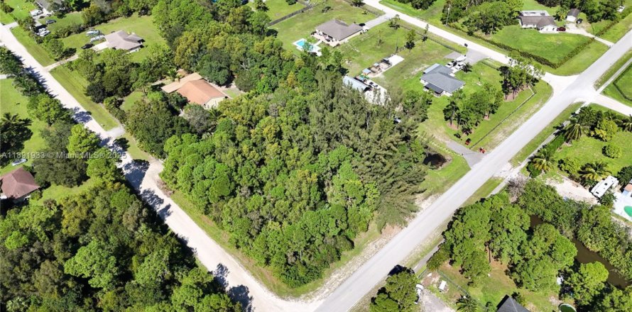 Terreno en Loxahatchee Groves, Florida № 1949938