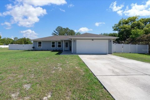 House in Ocala, Florida 3 bedrooms, 143.16 sq.m. № 2096966