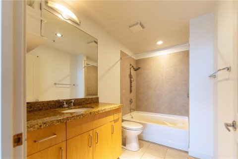 Condo in Orlando, Florida, 1 bedroom  № 1835227 - photo 14