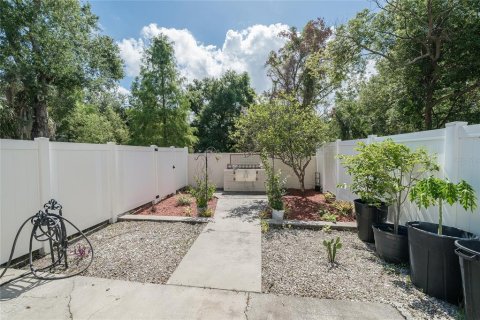 Adosado en venta en Tampa, Florida, 2 dormitorios, 120.96 m2 № 2234505 - foto 14
