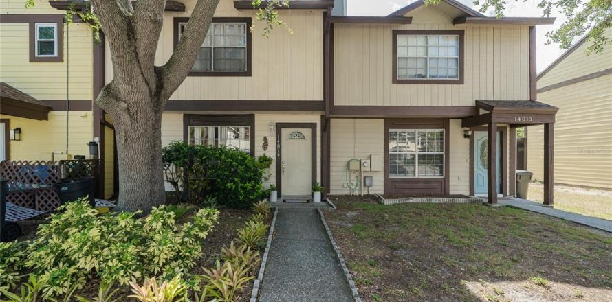 Adosado en Tampa, Florida 2 dormitorios, 120.96 m2 № 2234505