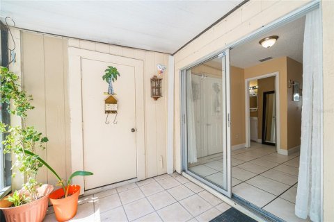 Adosado en venta en Tampa, Florida, 2 dormitorios, 120.96 m2 № 2234505 - foto 17