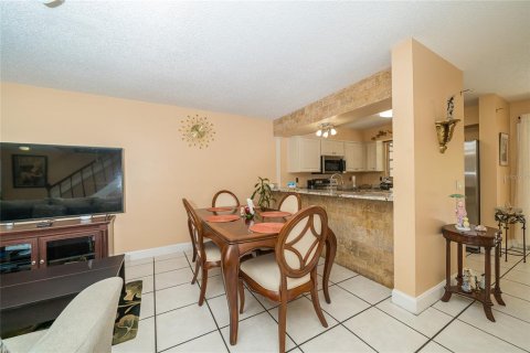 Adosado en venta en Tampa, Florida, 2 dormitorios, 120.96 m2 № 2234505 - foto 5