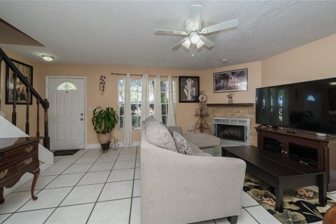 Adosado en venta en Tampa, Florida, 2 dormitorios, 120.96 m2 № 2234505 - foto 6