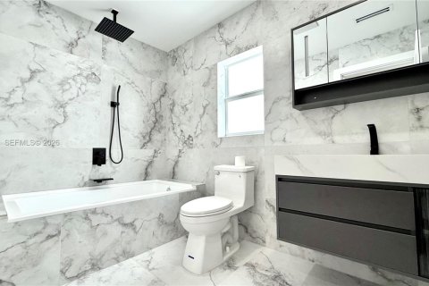 Adosado en alquiler en North Miami Beach, Florida, 3 dormitorios, 227.61 m2 № 2054642 - foto 19