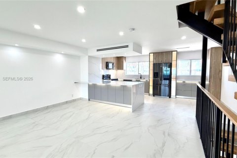 Adosado en alquiler en North Miami Beach, Florida, 3 dormitorios, 227.61 m2 № 2054642 - foto 26