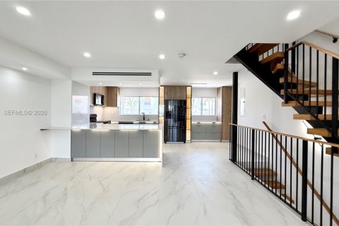 Adosado en alquiler en North Miami Beach, Florida, 3 dormitorios, 227.61 m2 № 2054642 - foto 30