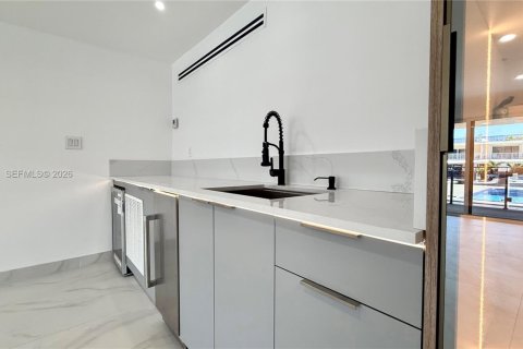 Adosado en alquiler en North Miami Beach, Florida, 3 dormitorios, 227.61 m2 № 2054642 - foto 10