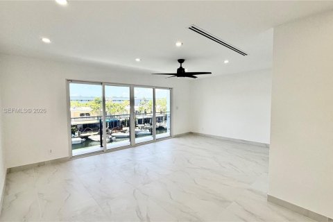 Adosado en alquiler en North Miami Beach, Florida, 3 dormitorios, 227.61 m2 № 2054642 - foto 20