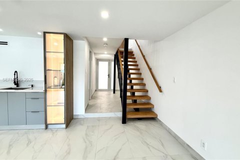 Adosado en alquiler en North Miami Beach, Florida, 3 dormitorios, 227.61 m2 № 2054642 - foto 8