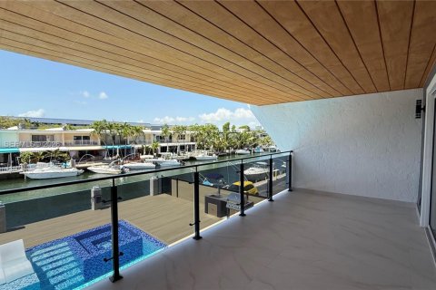 Adosado en alquiler en North Miami Beach, Florida, 3 dormitorios, 227.61 m2 № 2054642 - foto 29