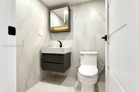 Adosado en alquiler en North Miami Beach, Florida, 3 dormitorios, 227.61 m2 № 2054642 - foto 9