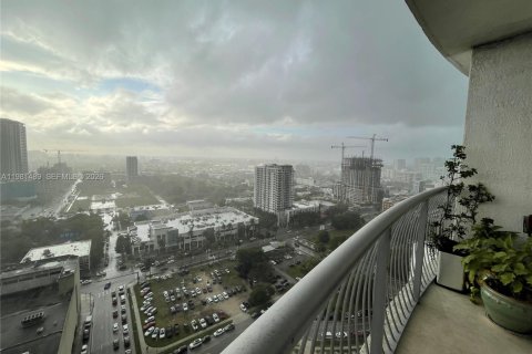 Купить кондоминиум в Майами, Флорида 2 спальни, 97.36м2, № 2047087 - фото 4