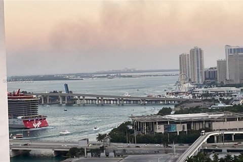 Купить кондоминиум в Майами, Флорида 2 спальни, 97.36м2, № 2047087 - фото 10