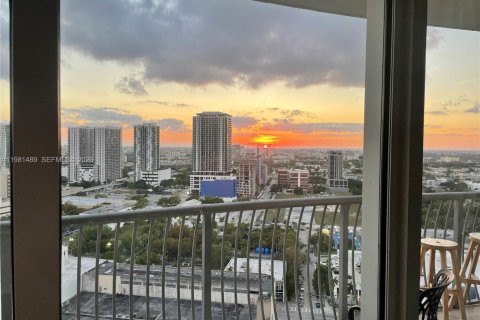 Купить кондоминиум в Майами, Флорида 2 спальни, 97.36м2, № 2047087 - фото 11