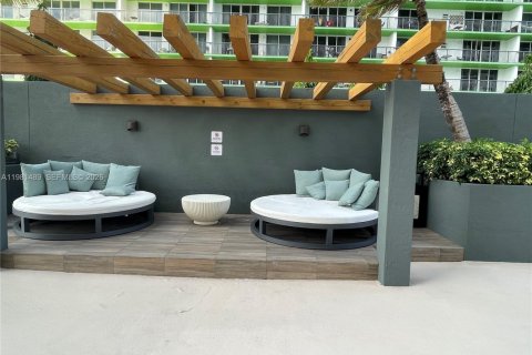 Купить кондоминиум в Майами, Флорида 2 спальни, 97.36м2, № 2047087 - фото 18