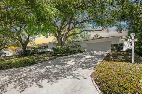 Villa ou maison à vendre à Largo, Floride: 2 chambres, 114.73 m2 № 2137790 - photo 4