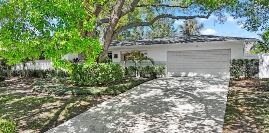 Villa ou maison à Largo, Floride 2 chambres, 114.73 m2 № 2137790