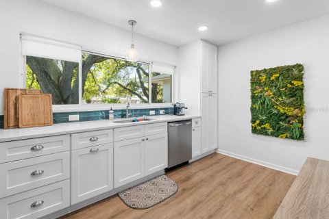 Villa ou maison à vendre à Largo, Floride: 2 chambres, 114.73 m2 № 2137790 - photo 12