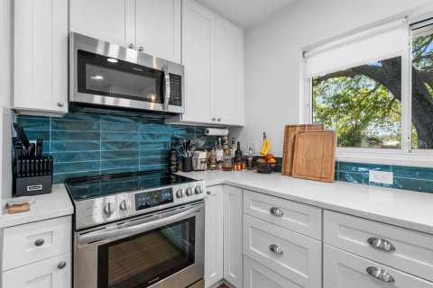 Villa ou maison à vendre à Largo, Floride: 2 chambres, 114.73 m2 № 2137790 - photo 14