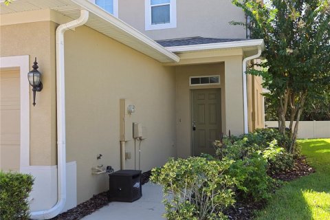 Touwnhouse à louer à Brandon, Floride: 3 chambres, 172.8 m2 № 2421792 - photo 2