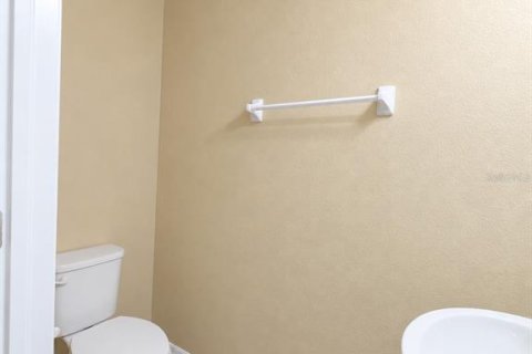 Touwnhouse à louer à Brandon, Floride: 3 chambres, 172.8 m2 № 2421792 - photo 16