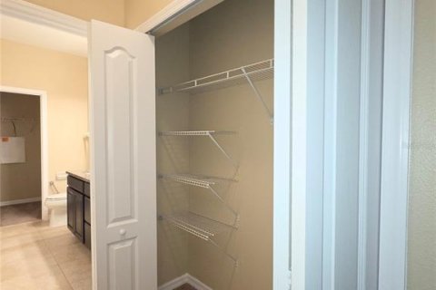 Touwnhouse à louer à Brandon, Floride: 3 chambres, 172.8 m2 № 2421792 - photo 20