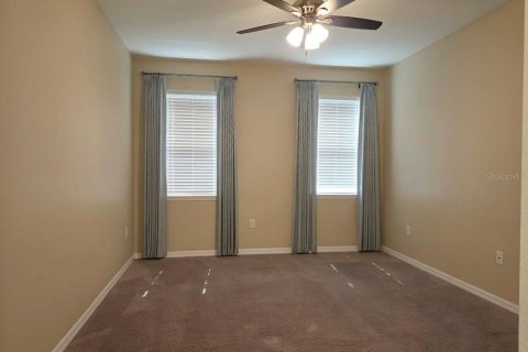 Touwnhouse à louer à Brandon, Floride: 3 chambres, 172.8 m2 № 2421792 - photo 18