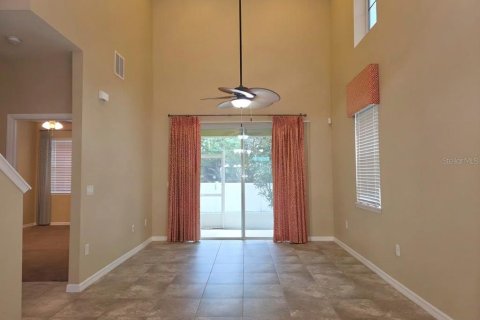 Touwnhouse à louer à Brandon, Floride: 3 chambres, 172.8 m2 № 2421792 - photo 8