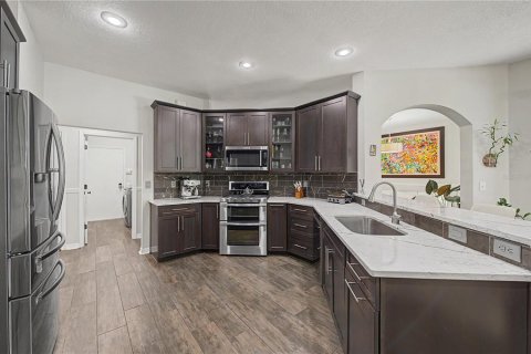 Villa ou maison à vendre à Tampa, Floride: 4 chambres, 209.49 m2 № 2314840 - photo 9