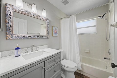 Villa ou maison à vendre à Tampa, Floride: 4 chambres, 209.49 m2 № 2314840 - photo 23