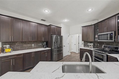 Villa ou maison à vendre à Tampa, Floride: 4 chambres, 209.49 m2 № 2314840 - photo 10