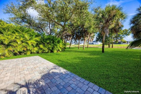 Immobilier commercial à vendre à Rotonda, Floride: 6 chambres, 242.66 m2 № 2350149 - photo 30