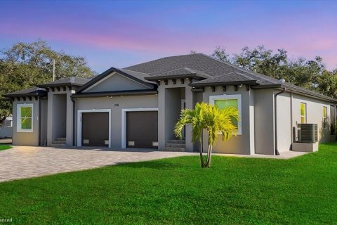 Immobilier commercial à vendre à Rotonda, Floride: 6 chambres, 242.66 m2 № 2350149 - photo 2