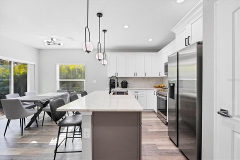 Immobilier commercial à vendre à Rotonda, Floride: 6 chambres, 242.66 m2 № 2350149 - photo 20