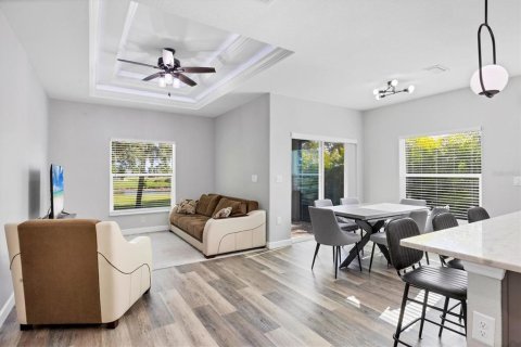 Immobilier commercial à vendre à Rotonda, Floride: 6 chambres, 242.66 m2 № 2350149 - photo 13