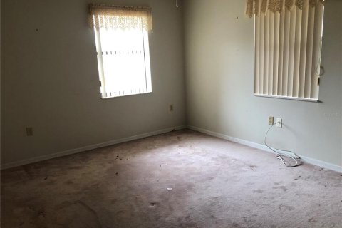 House in Leesburg, Florida 3 bedrooms, 215.16 sq.m. № 1557572 - photo 16