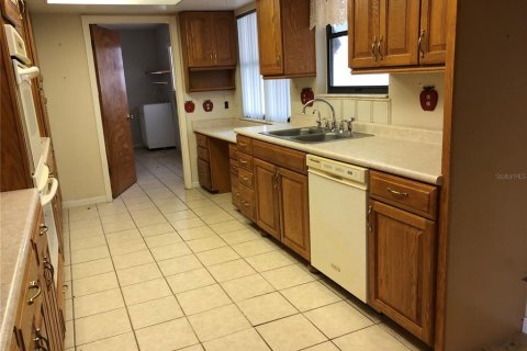 House in Leesburg, Florida 3 bedrooms, 215.16 sq.m. № 1557572 - photo 13