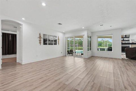 House in Odessa, Florida 4 bedrooms, 240.34 sq.m. № 2258483 - photo 6